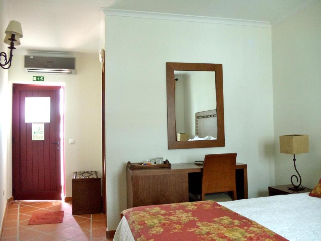 Готель Casa Do Largo - Golega - Turismo De Habitacao Номер фото